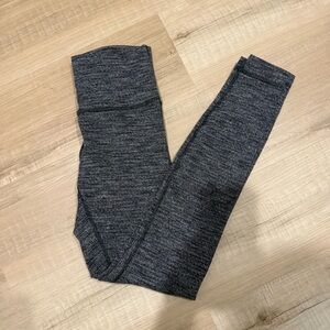 Lululemon Wunder Under Gray and Black Leggings size 6